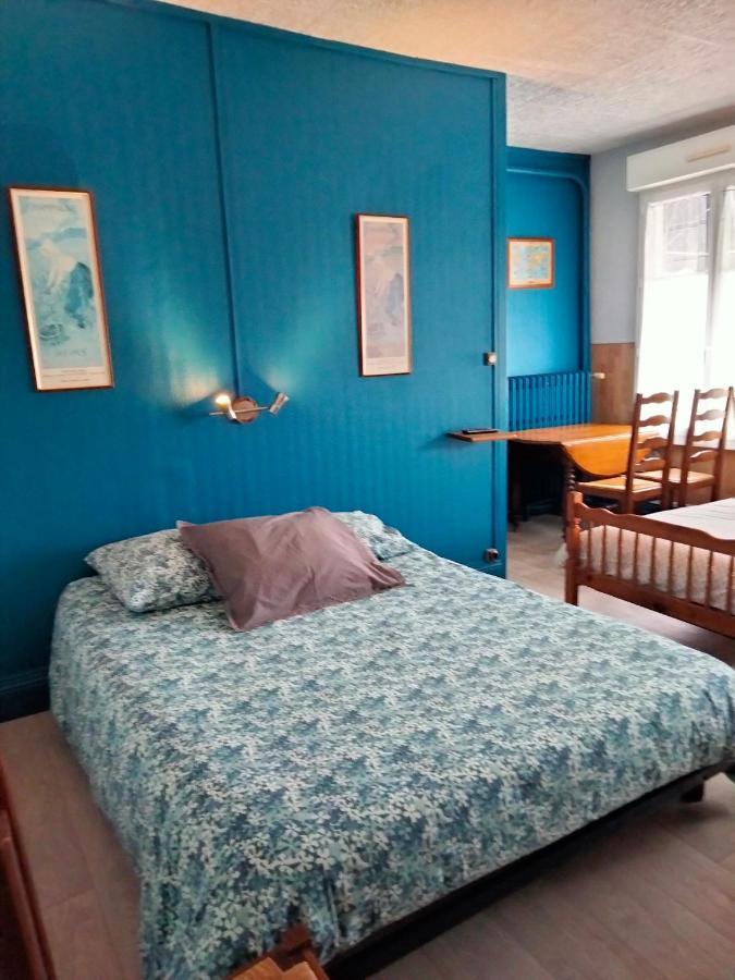 Hotel Le Gibergeon Signy-lʼAbbaye Zewnętrze zdjęcie